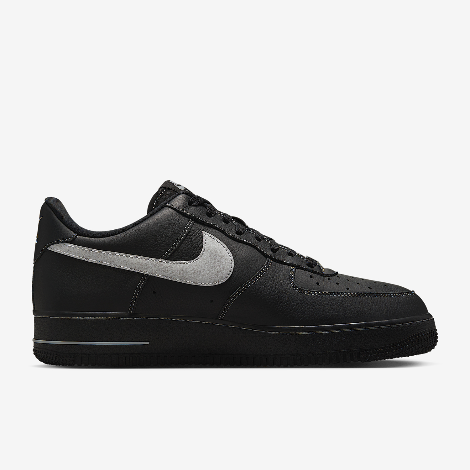 Nike Authentic AIR FORCE 1 07  - Men'S Shoes Nike Air Force บทวิจารณ์และราคา
