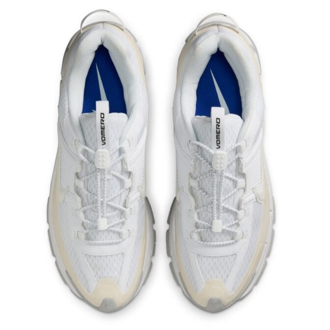 Nike's New Lightweight, Comfor - Men Shoes Must Have บทวิจารณ์และราคา